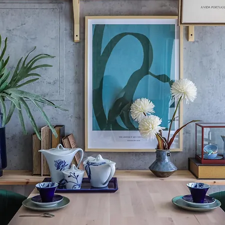 Azulejo Apartment