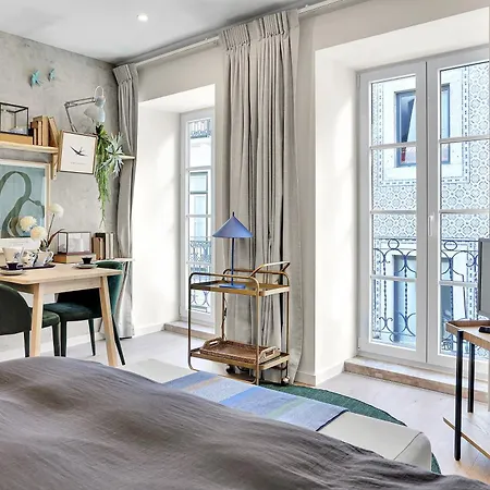 Azulejo Apartment
