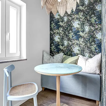 Azulejo Apartment